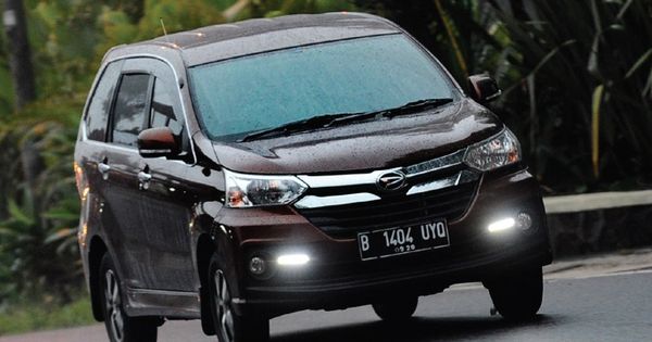 Harga Mobil Xenia Seken Tahun 2015. Daihatsu Xenia Seken Tahun 2015 Januari 2021, Rp 95 Juta Bisa