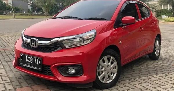 Harga Honda Brio Tipe E Bekas. Honda Brio Tipe E CVT 2019, Odometer Baru 3.000 Km Dilepas