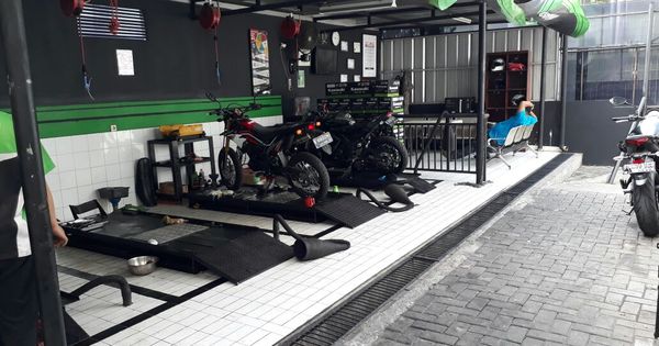 Biaya Servis Xenia Di Bengkel Resmi. Biaya Servis Motor Kawasaki Ninja 250, KLX, W175 Kebanjiran di