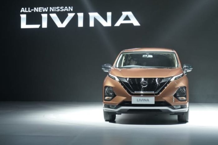 Perbedaan Grand Livina L10 Dan L11. Lengkap Nih, 12 Tahun Perjalanan Nissan Grand Livina di