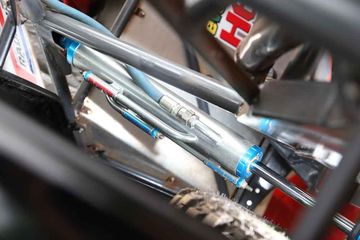 Daftar Harga Shockbreaker Mobil Offroad. Merek-merek Sokbreker Yang Kesohor Di Dunia Balap Off-Road