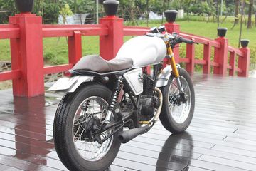 Ban Xe Toyota Rush Tphcm. Racun, Suzuki Thunder Jadi Ganteng Pakai Gaya Cafe Racer