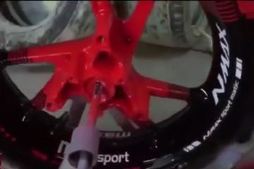 Warna Pelek Paling Keren. Keren Bingits, Video Ngecat Grafis 3 Warna Pelek Yamaha NMAX
