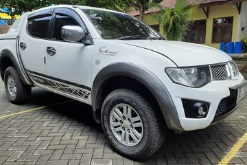 Harga Mobil Strada Double Cabin. Daftar Harga Mitsubishi Strada Bekas, Dijual Mulai Rp 80 Jutaan