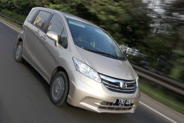 Honda Freed Kelebihan Dan Kekurangan. Tips Beli Honda Freed Bekas, Ini Dia Kelebihan dan Kekurangannya