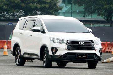 Diesel Daftar Harga Harga Mobil Innova Terbaru. Versi Terbaru Kabarnya Meluncur Akhir Tahun Ini, Yuk Intip Daftar