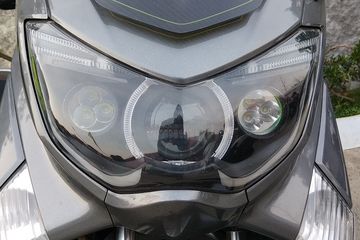 Lampu Projie Grand Max. Berencana Pasang Lampu Projie di Motor? Ini Beberapa Pilihannya