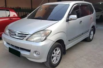 Harga Toyota Yaris Bekas Tahun 2004. Wih ! Cuma Rp 50 Juta Harga Mobil Avanza Bekas Tahun 2004