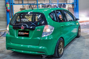 Honda Jazz Warna Hijau. Honda Jazz GE8 Fresh Berjubah Hijau, Tampang Sporty, Kaki-kaki