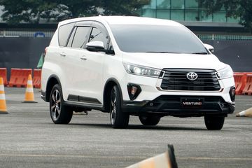 Harga Toyota Kijang Innova 2020. Toyota Resmi Luncurkan Kijang Innova Baru 2020, Harga Mulai Rp