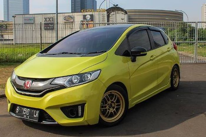 Harga Honda Jazz Kuning. Sempat Viral, Jazz Kuning Yang Disiram Susu Coklat Dan Saus