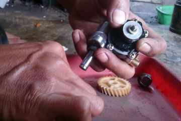 Cara Memperbaiki Pompa Oli Mobil. Cara Mengatasi Pompa Oli Samping yang Rusak