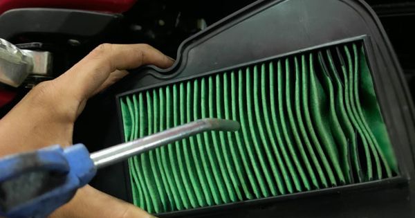 Cara Membersihkan Filter Udara Honda Brio. Filter Udara Ada Tiga Jenis Bahan, Honda Berikan Cara