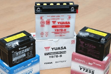 Pengaruh Ampere Aki Motor Lebih Besar. Aki Motor Ganti Pakai Ampere Lebih Besar, Rugi Apa Untung ? Ini