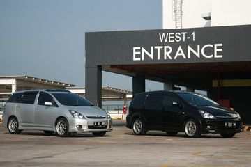 Kelebihan Dan Kekurangan Toyota Wish. Dua Pria Ini Jatuhkan Pilihan Pada Toyota Wish, Sparepart Mirip
