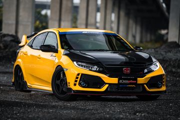 Honda Civic Warna Kuning. Honda Civic Turbo Bersolek Sporty Mantap Mengusung Jubah