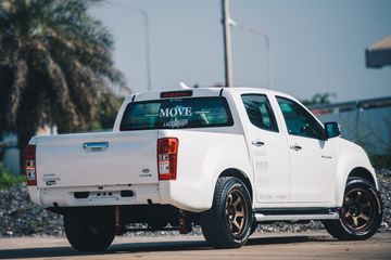 Isuzu D Max Interior. Imbangi Visual Racing, Isuzu D-Max Ini Rombak Kabin dan Mesin