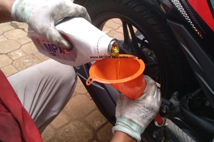 Tanda Oli Motor Harus Diganti. Bukan Cuma Suara Kasar, Ini Ciri-ciri Motor Sudah Harus Ganti Oli