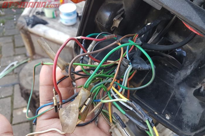 Arti Warna Kabel Putih. Arti Warna Kabel Motor Honda BeAT, Simak Fungsi Dan