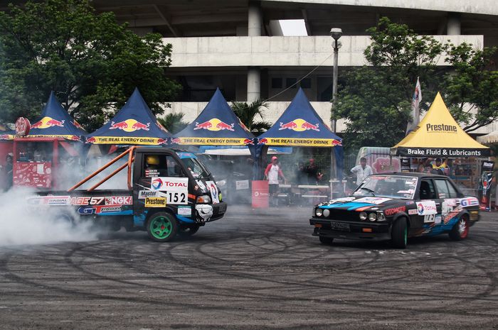 Cara Bikin Knalpot Racing Jadi Adem. Bikin Suara Knalpot Racing Jadi Adem, Solusinya Gampang Banget