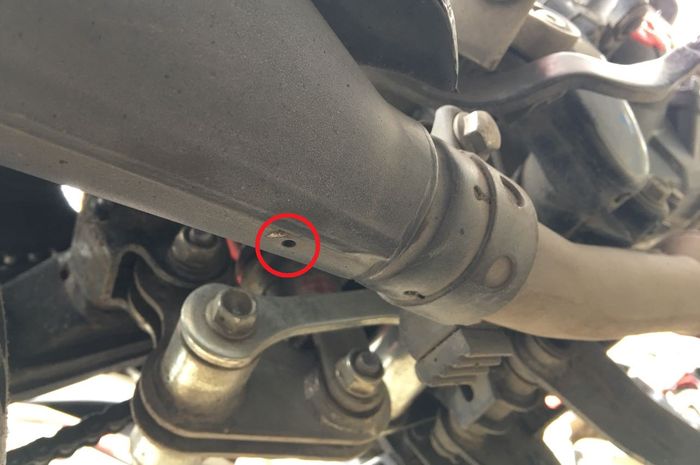 Fungsi Lubang Kecil Di Intake Manifold. Gak Banyak yang Tahu Nih, Ternyata Lubang Kecil di Bawah