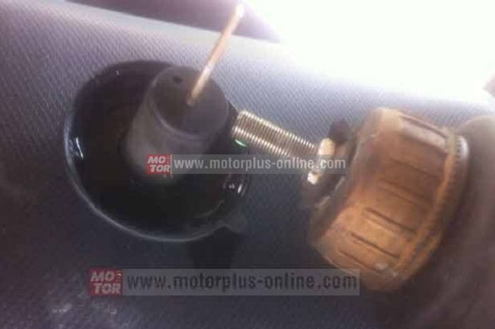 Cara Membuat Karbu Vakum Lebih Responsif. Bikin Responsif Karet Vakum Karburator, Kembali Normal Bro
