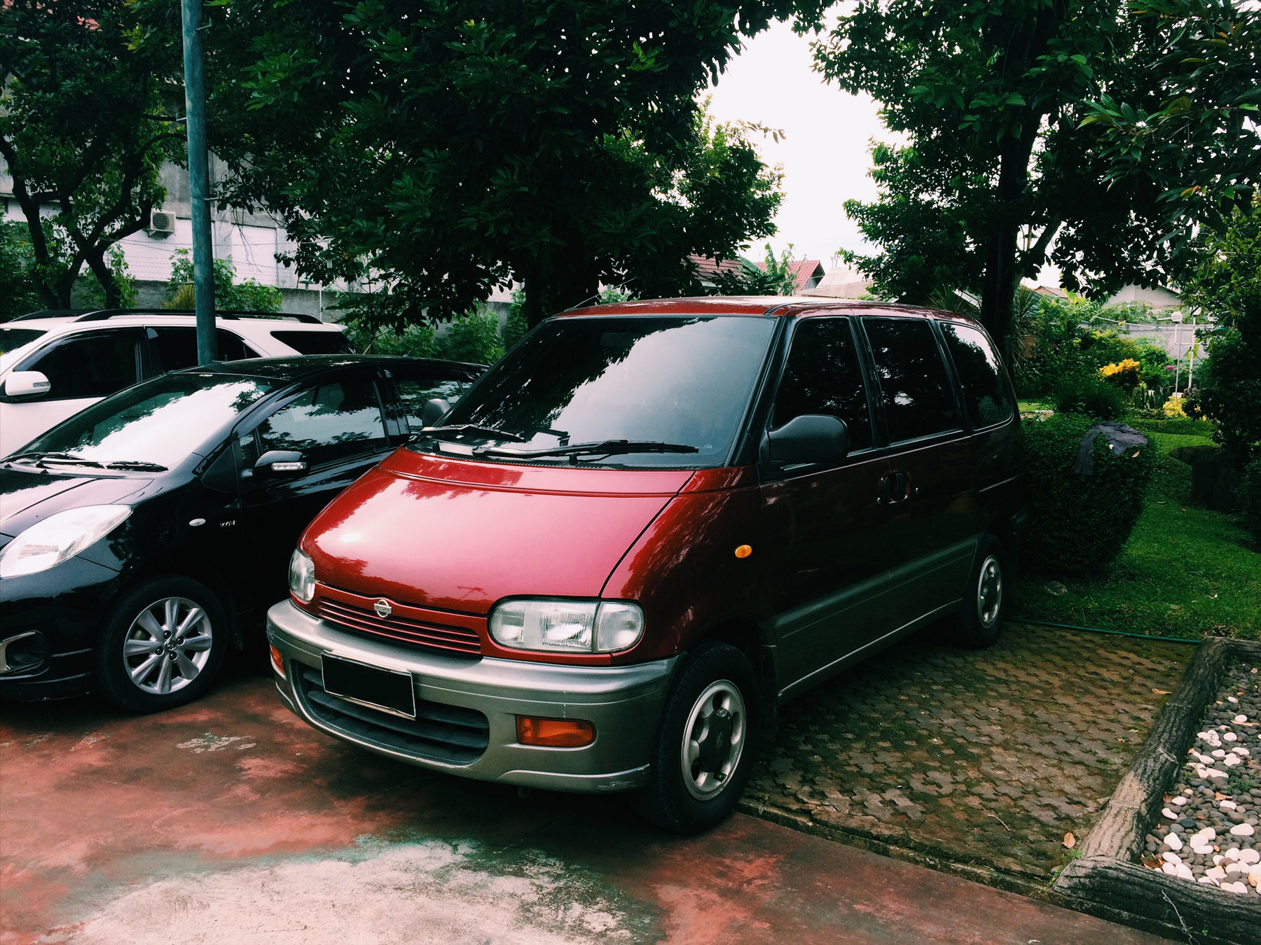 Kelebihan Dan Kekurangan Nissan Sentra. Kelebihan dan Kekurangan serta Alasan Memilih Nissan Serena C23