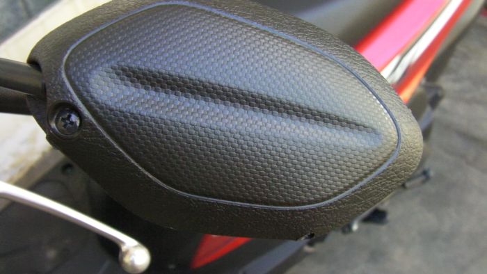 Posisi Top Suzuki Spin. Membandingkan Honda Beat ISS dengan Suzuki Spin seperti