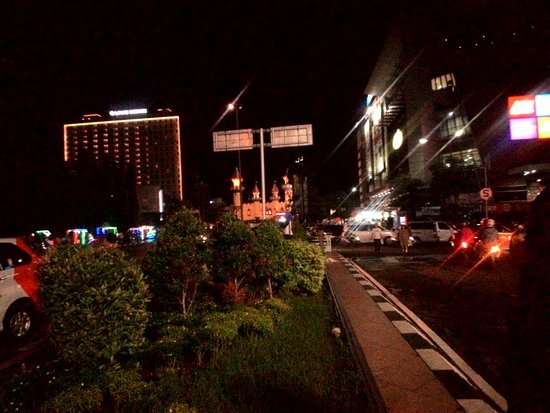 Gambar Simpang Lima Semarang. Simpang Lima Malam hari