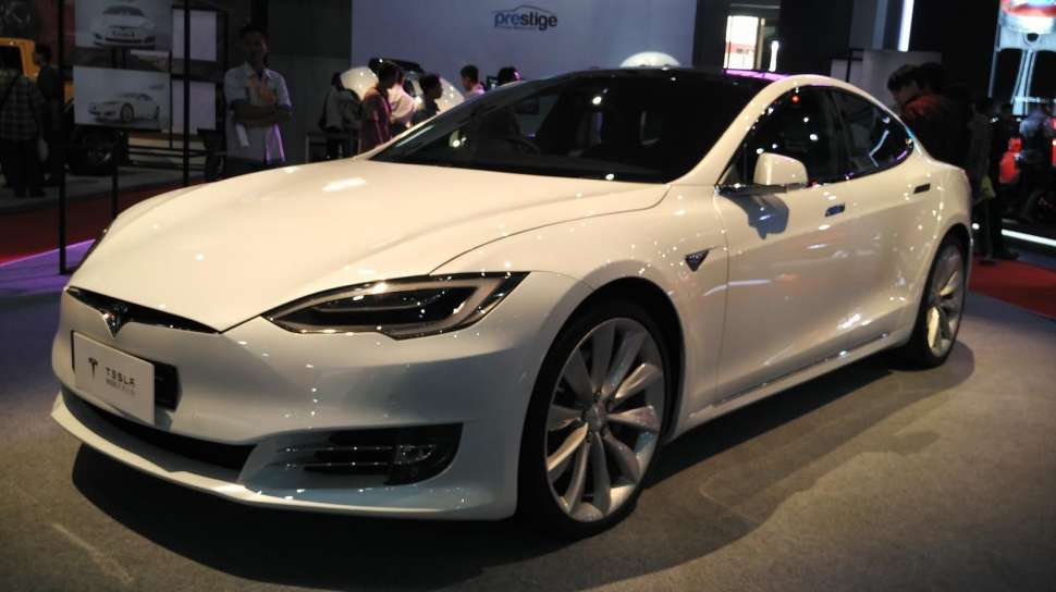 Tesla Model S Harga. Tesla Model S P100D Mengaspal di Tanah Air, Harga Rp4,4 M