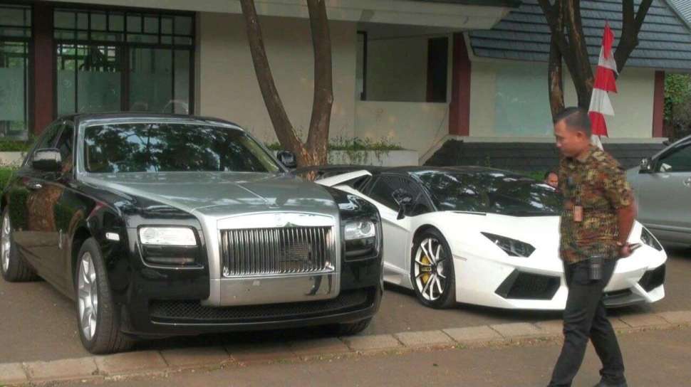 Mobil Rolls Royce Ghost. Segini Pajak Rolls Royce Ghost Milik Raffi Ahmad, Bisa Buat Beli