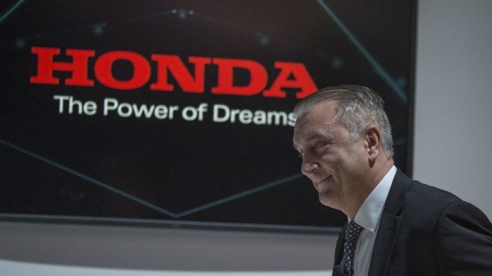 Power Bank Mobil Listrik. Honda Kenalkan Power Bank Mobil Listrik, Robot yang Bisa Dipeluk