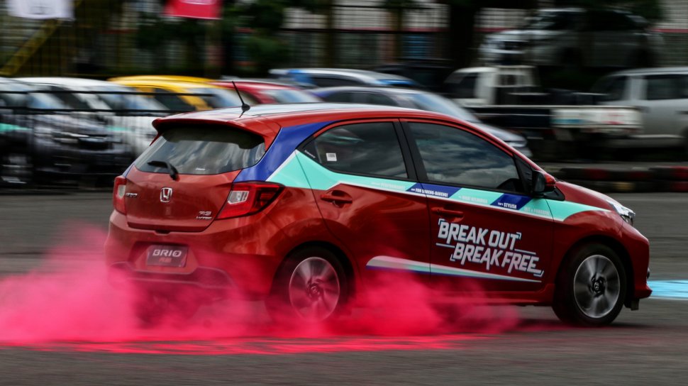 Harga Suzuki Carry Blind Van 2020. Kaleidoskop Oto: Lima Mobil Terlaris Sepanjang 2020