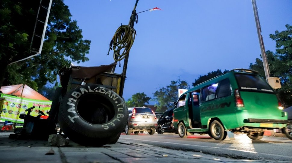 Biaya Jasa Ganti Ban Mobil. Bikin Selalu Waspada, Biaya Ganti Ban Kendaraan ini Seharga