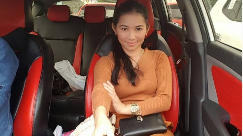 Foto Dalam Mobil Alphard. Pamer Mobil Baru, Tiara Marleen Keciduk Comot Foto dari Toko