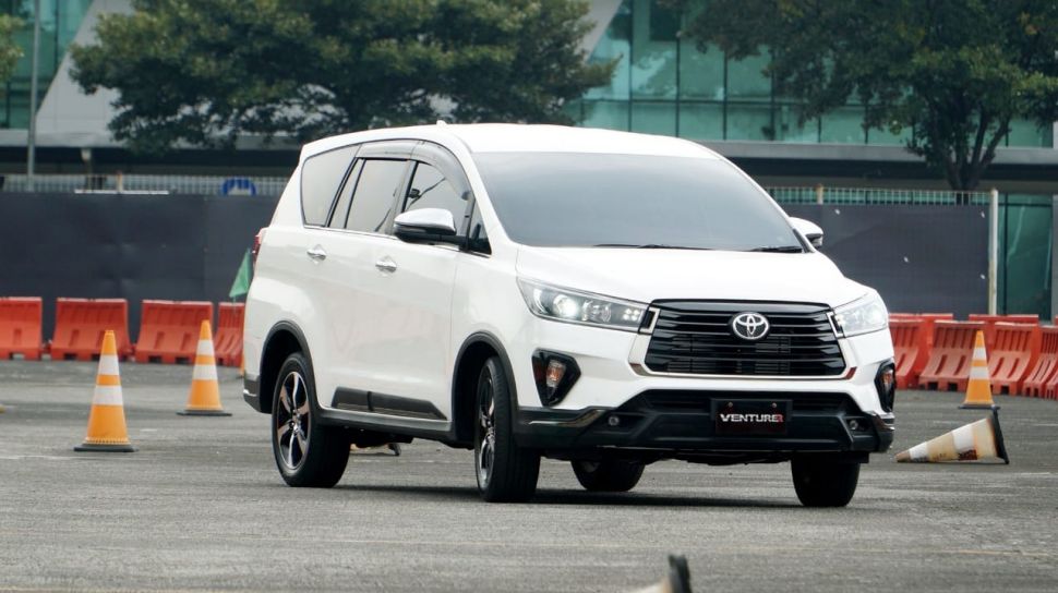 Innova Penggerak Roda Depan Atau Belakang. Toyota Sedang Siapkan Kijang Innova dengan Sistem Penggerak