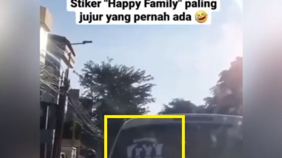 Gambar Stiker Keluarga Di Mobil. Viral Stiker Happy Family di Mobil, Pas di-Zoom Bikin Warganet