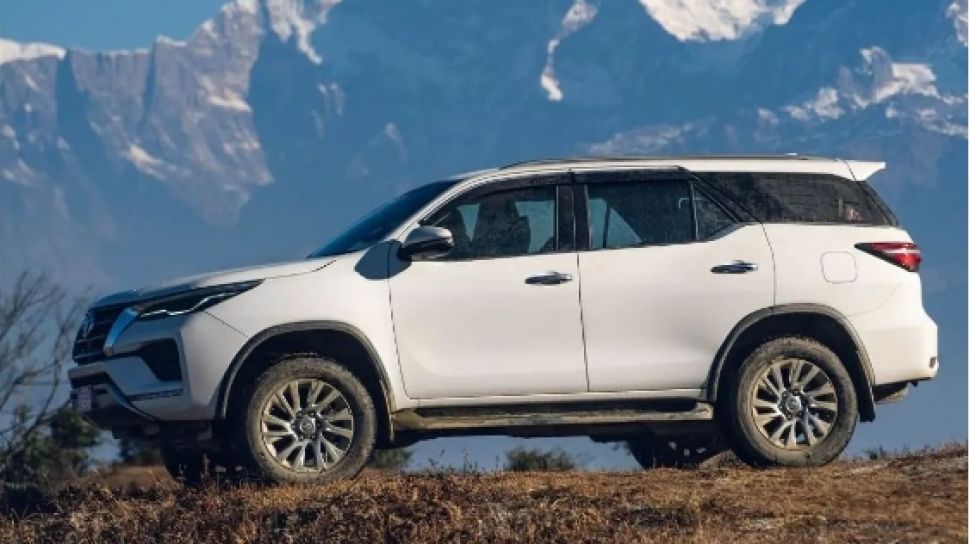 Harga Fortuner 2015 Diesel Matic. Miring Abis dan Bikin Ngiler, Segini Taksiran Harga Fortuner 2015