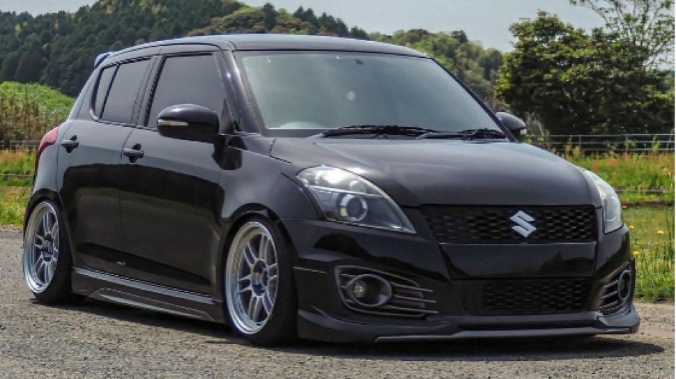 Harga Mobil Suzuki Swift Second. Harga Suzuki Swift: Banderol Mobil Bekas Lengkap Sejak Edisi