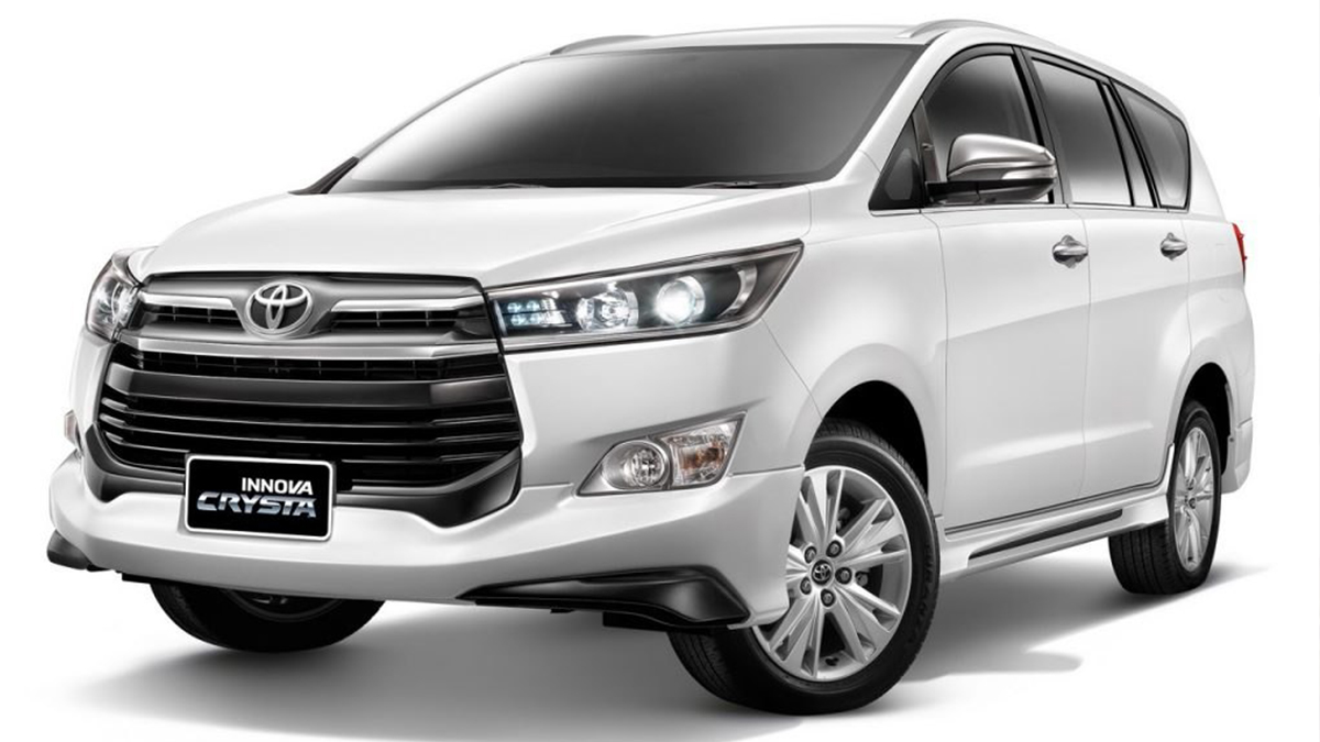 Sandaran Kaki Jok Mobil. Modifikasi Toyota Innova, Makin Mewah dengan Jok ala Pesawat