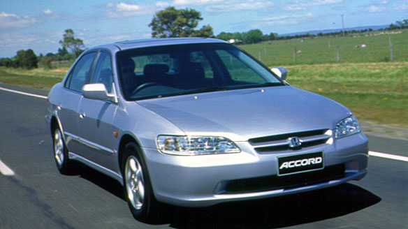 Kelebihan Dan Kekurangan Honda Accord 2001. Kelebihan dan Kekurangan Sedan Honda Accord 1999