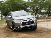 Interior Pajero Sport Dakar 4x4 2016. FIRST DRIVE: Mitsubishi All New Pajero Sport Dakar 4x4