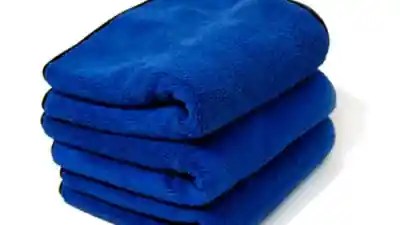 Cara Membersihkan Mobil Dari Debu. TIPS: Bersihkan Debu di Bodi Dengan Microfiber, Jangan Kemoceng!