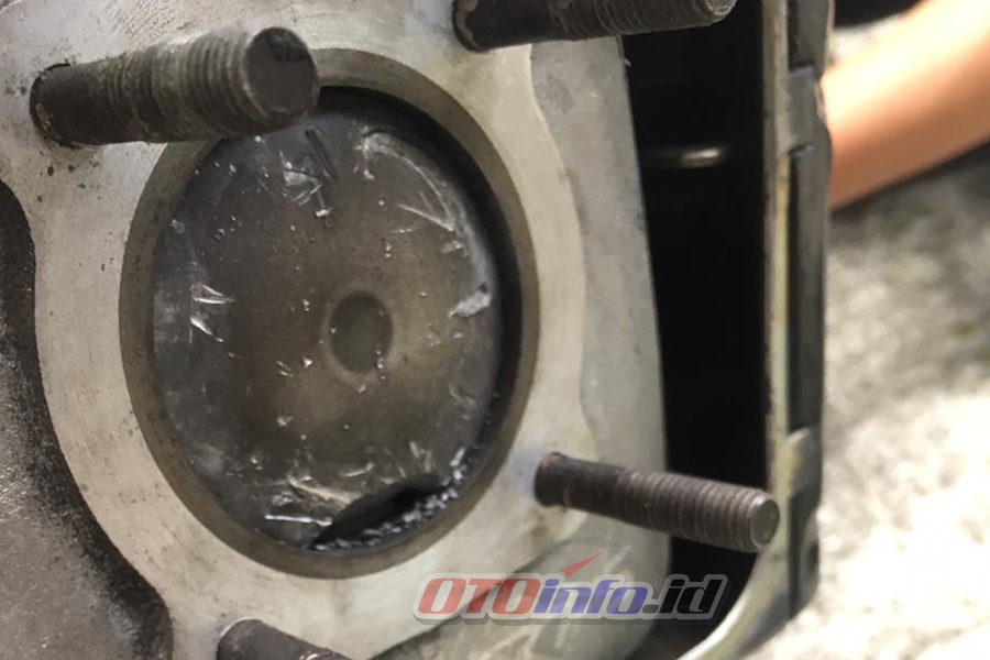 Posisi Piston Yang Benar. Perhatikan Pemasangan Piston 2 Tak, Bisa 'Ambyar' Jika