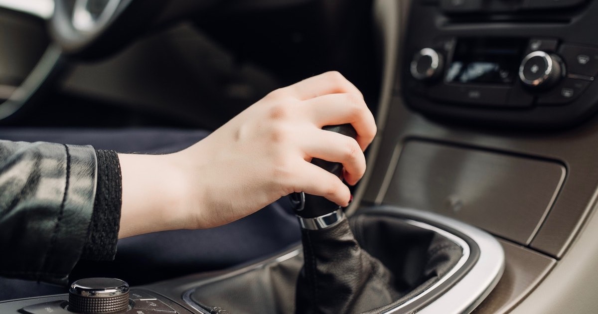 Cara Membuat Kopling Mobil Enteng. Kaki Pegal Karena Kopling Mobil Berat? Ini Solusinya!