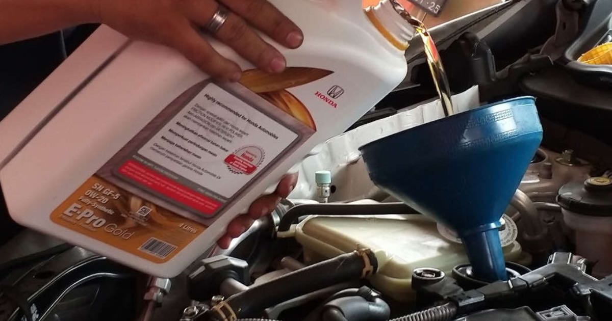 Bedanya Oli Mesin Dan Oli Gardan. Apa Beda Oli Mesin dan Oli Gardan? Ini Perbedaan 5 Jenis Oli