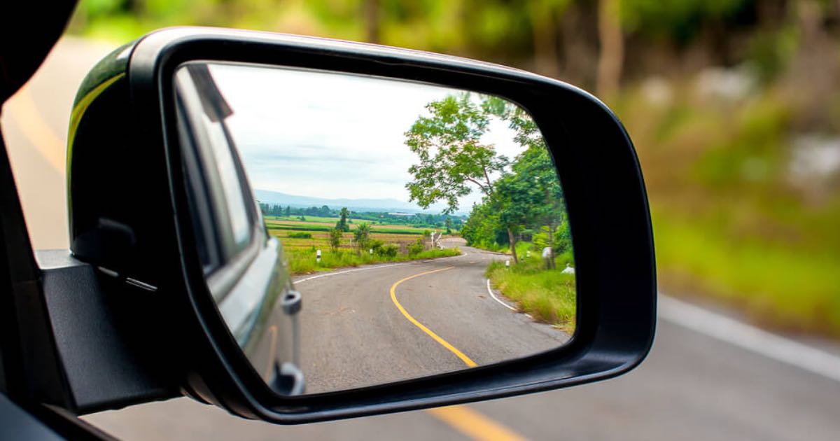 Ganti Kaca Spion Mobil Pecah. Cari Service Spion Mobil Patah? Ini Biayanya