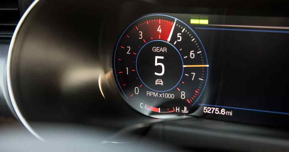 Penyebab Gas Mobil Naik Turun. Ini Penyebab RPM Mobil Naik Sendiri dan Cara Mengatasinya