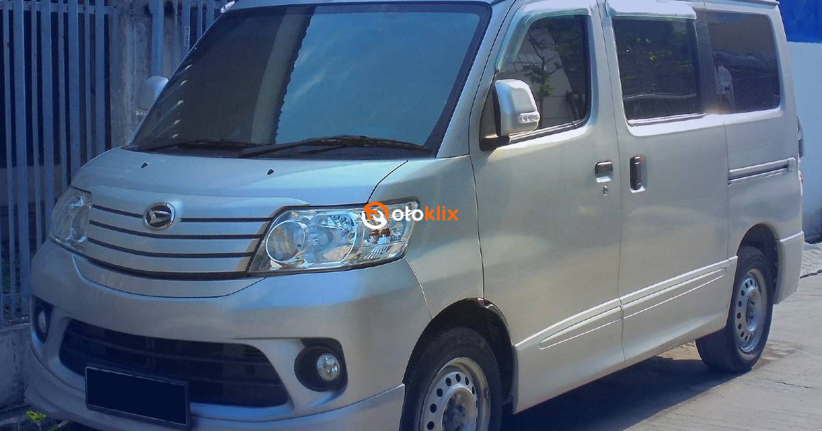 Perbedaan Luxio Tipe M Dan X. Daihatsu Luxio Bekas, Spesifikasi dan Harga Lengkap