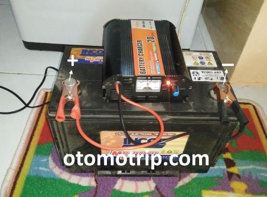 Rangkaian Cas Aki Kering. Gambar Rangkaian Sederhana Charger Aki Mobil dan Motor